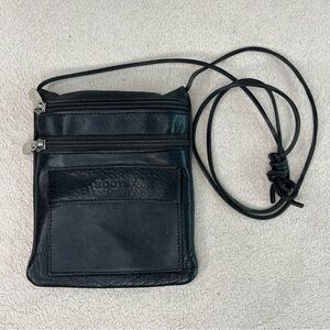 Roots Leather Small Crossbody Purse-Black-Made in Canada-Casual-Festival-Classic